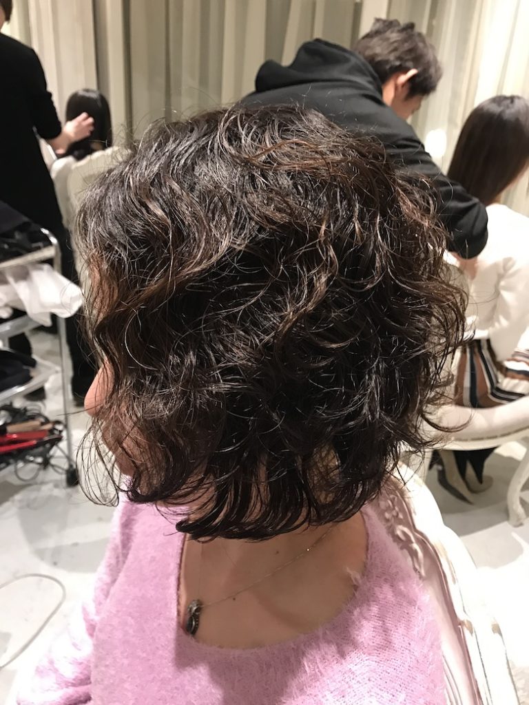 ひどい くせ毛 髪型 人気のヘアスタイル